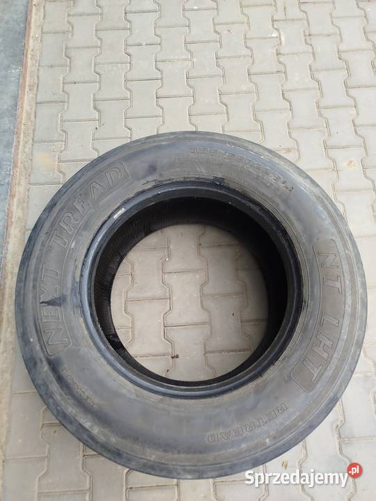 Opona bezdętkowa NEX TREAD 38555 r 225 przyczepa Henrykówka sprzedam