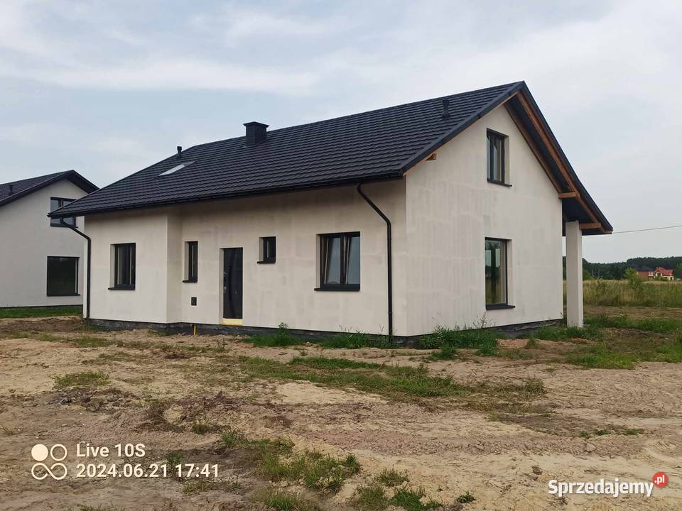 Dom w stanie deweloperskim zamkniętym świętokrzyskie Staszów