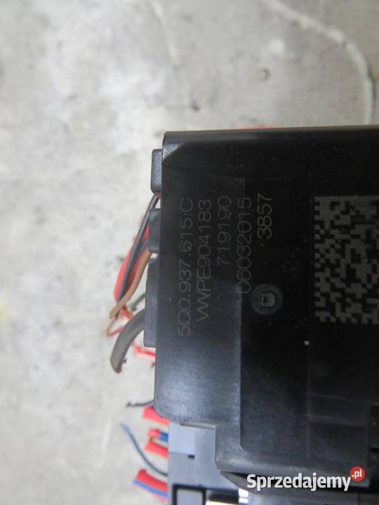 SKRZYNKA BEZPIECZNIKÓW 16 TDI PASSAT B8 lubelskie