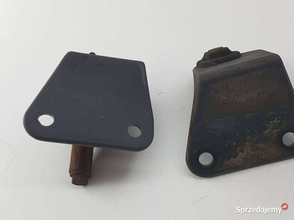 MOCOWANIE UCHWYT ZAWIAS IVECO EUROCARGO Części montażowe Janowice sprzedam