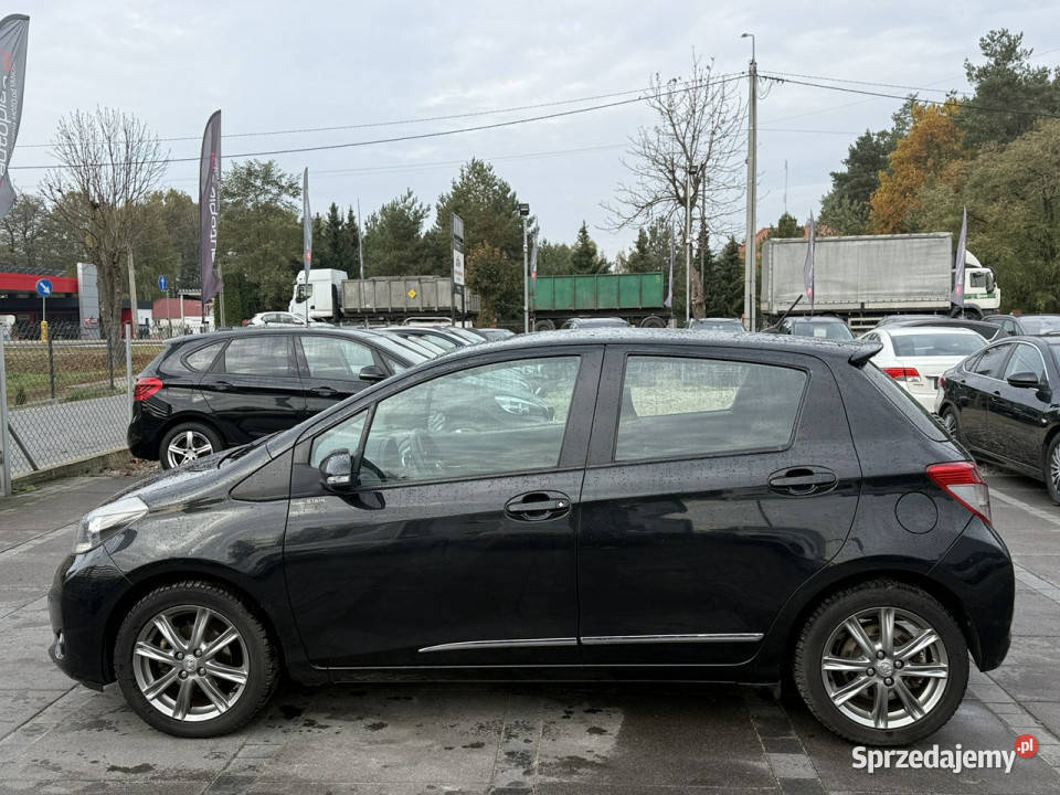 Toyota Yaris 133i 100 gniazdo USB Węgrów sprzedam