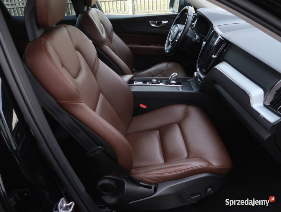 Volvo XC60 T8 Twin Engine kamera cofania Łódź