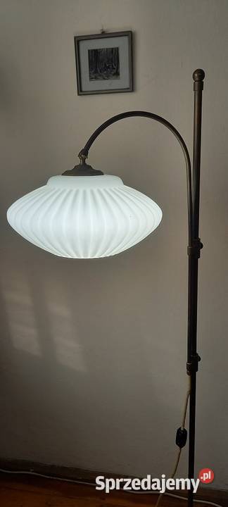 Wysoka mosiężna lampa podłogowa z ruchomym Antyki Skierniewice