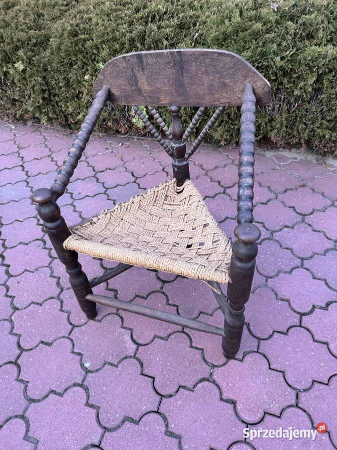 Krzesło drewniane oryginalne narożne trójkątne