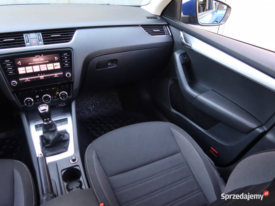 Skoda Octavia 10 TSI 222210km sprzedam