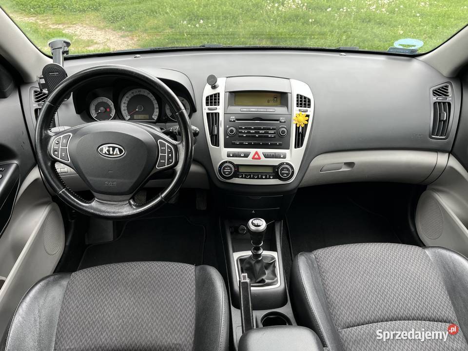 Kia Ceed 16 benzyna 2009 kombi sprzedam