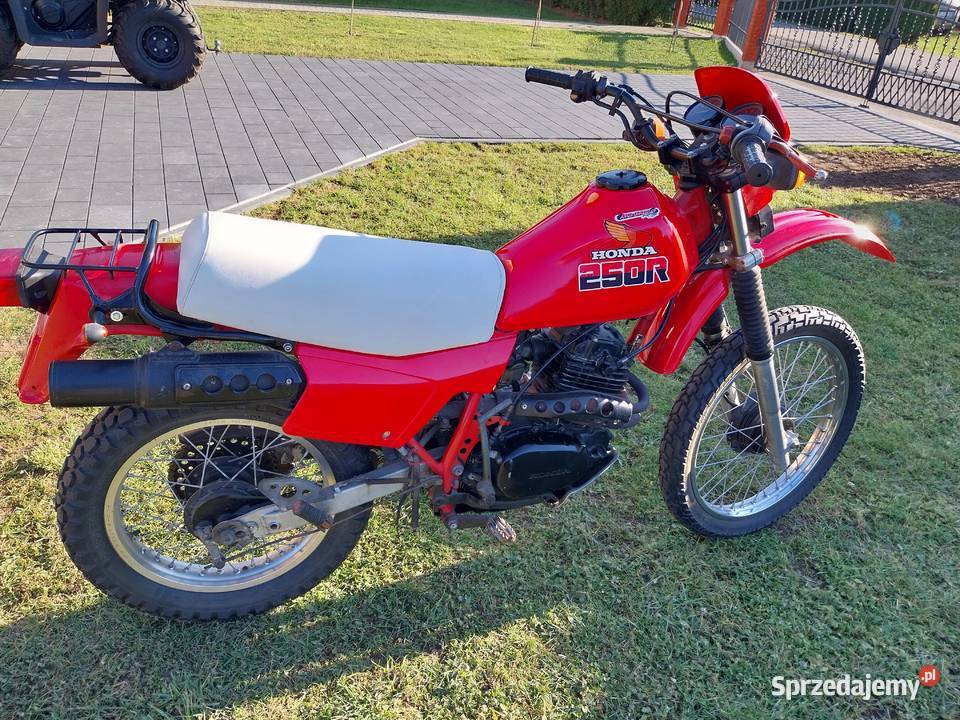 HONDA 250 R nieuszkodzony Honda Sieniawa