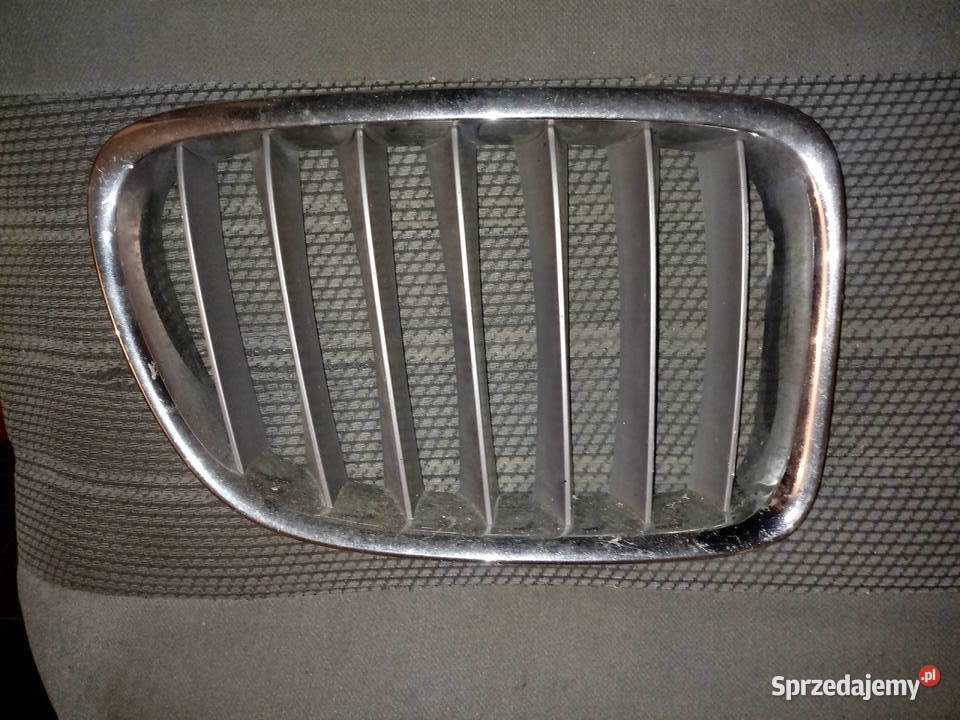 BMW X1 E84 51112993306 ateapa grill nerka prawa Karoseria Rzeszów