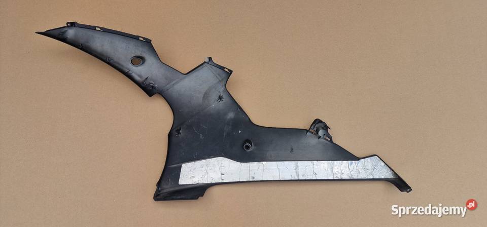 YAMAHA R6 RJ15 PŁUG BOCZEK OWIEWKA PRAWA Szyby i owiewki Bieleń