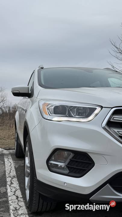 Ford Escape 20 EcoBoost AWD Titanium ASS garażowany