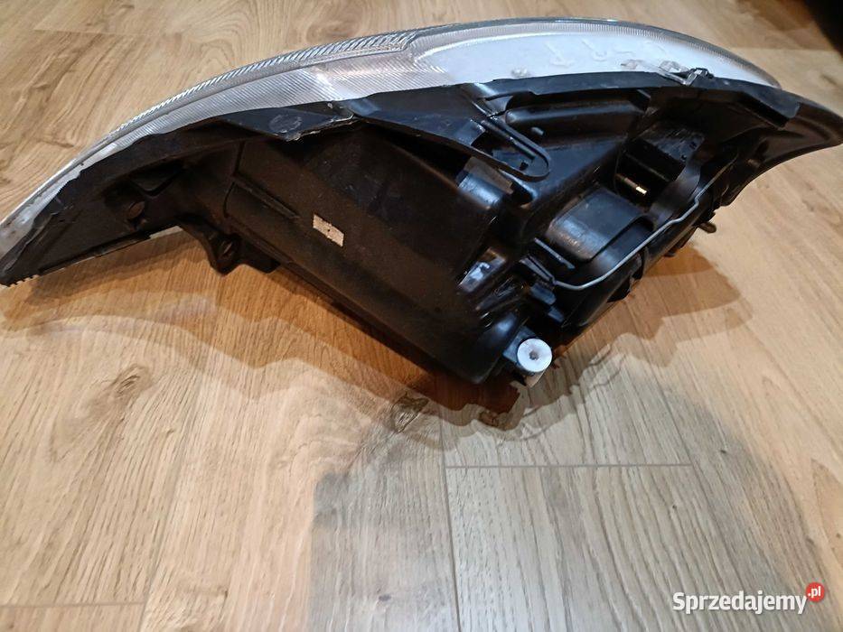 Prawy reflektor Citroen C3 wersja brytyjska osobowe Lampy przednie Łódź