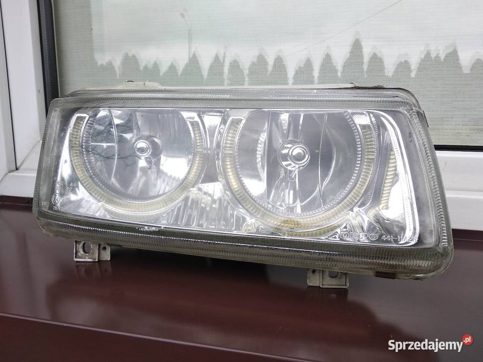 VW Passat B4 lampy przednie prawa lewa komplet osobowe Sieradz