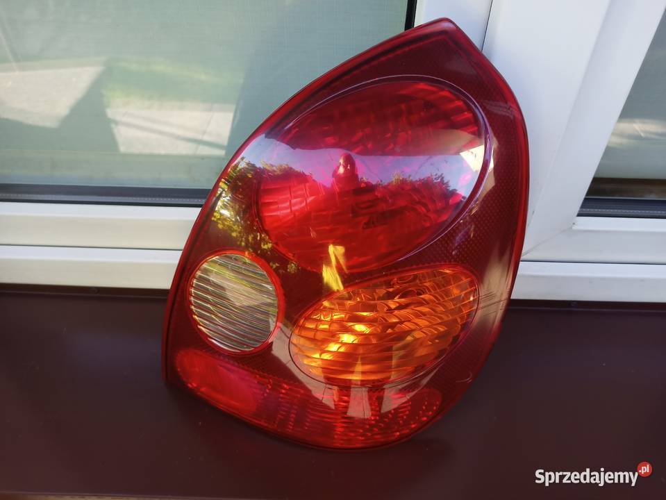 Toyota Corolla E11 hatchback lampa tył tylna Sieradz