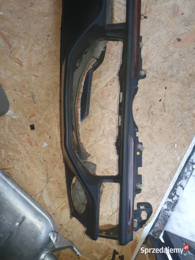 Deska rozdzielcza w124 airbag dół deski osobowe