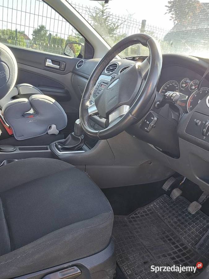 Ford focus sedan benzyna 16 śląskie Rybnik