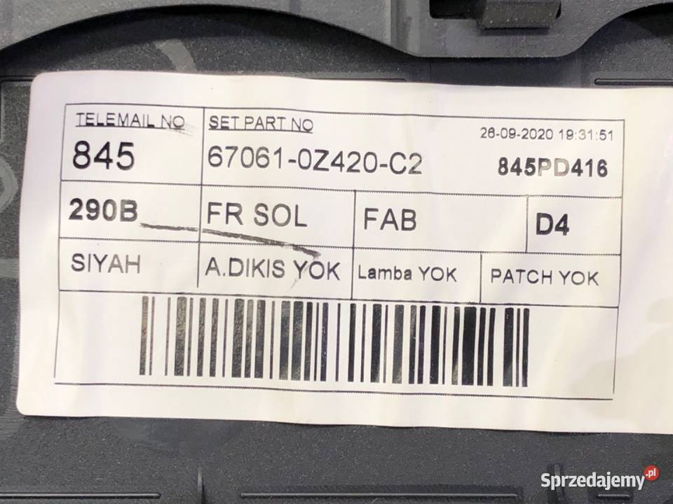 BOCZEK DRZWI LEWY PRZÓD TOYOTA COROLLA E21