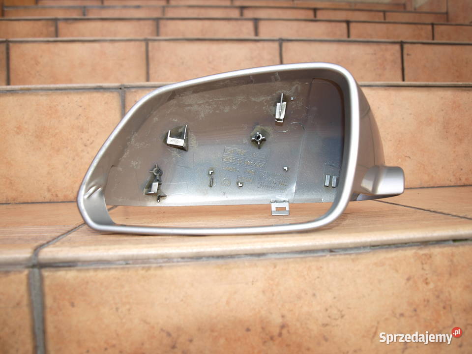 Skoda Octavia 2 II obudowa osłona lusterka lewa wielkopolskie