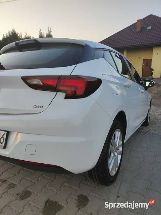 Opel Astra K wielofunkcyjna kierownica Końskie
