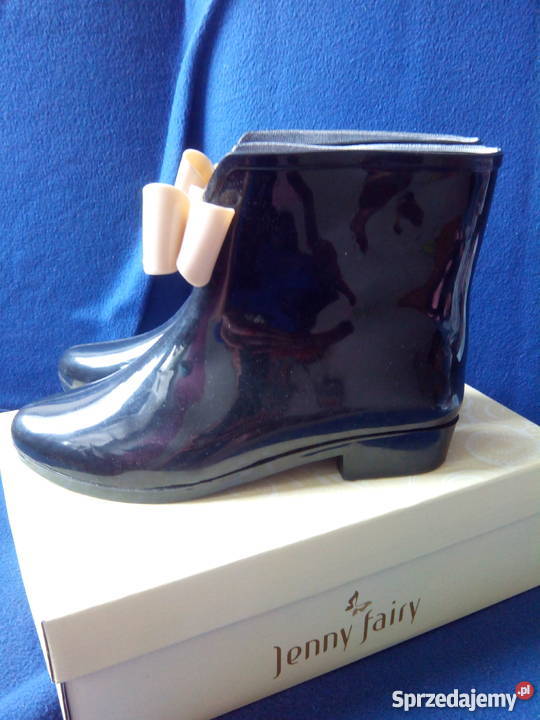 Modne śliczne kalosze z kokardka