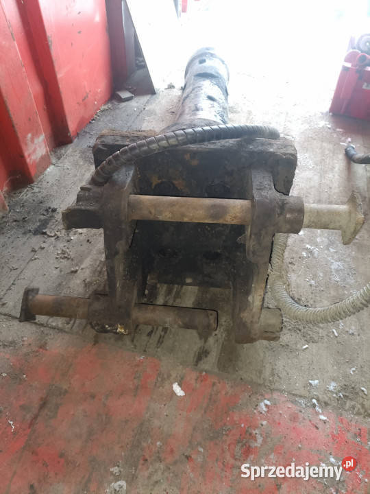 Młot wyburzeniowy do koparki koparkoładowarki Czarne