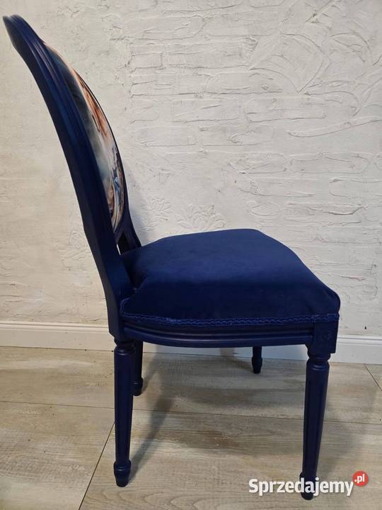 Krzesla stylizowane Motywem pięknych psów kujawsko-pomorskie Szembekowo