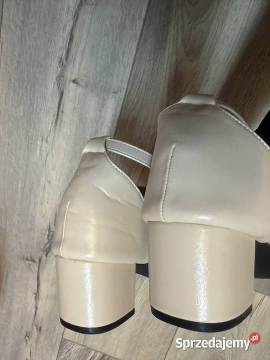 40 Beżowe czółenka wieczorowe z zapięciem Nowe skóra ekologiczna małopolskie Kraków