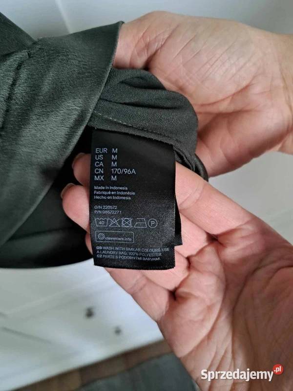 Zielona satynowa sukienka HM M elegancka z Trąbki Wielkie