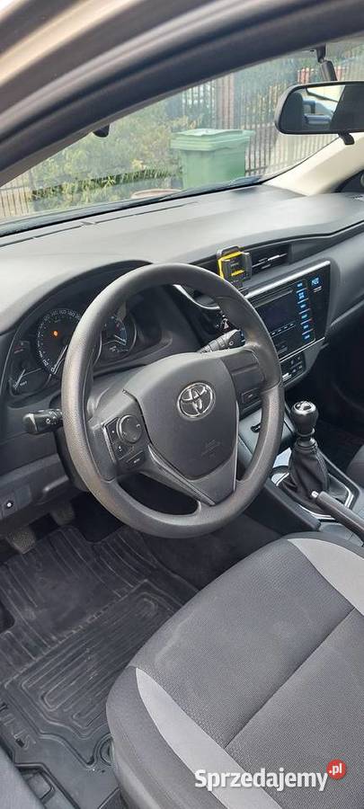 Toyota auris kombi 2015 z niskim przebiegiem Bogucin sprzedam