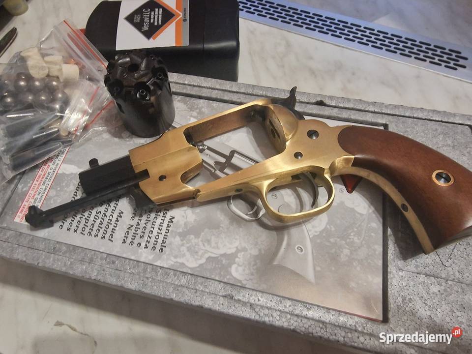 Rewolwer CzarnoprochowyRemington Army 3 cale Sporty strzeleckie i myślistwo Kraków