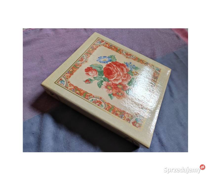 kwiatowy album na zdjęcia fotoksiążka foto świętokrzyskie Kielce