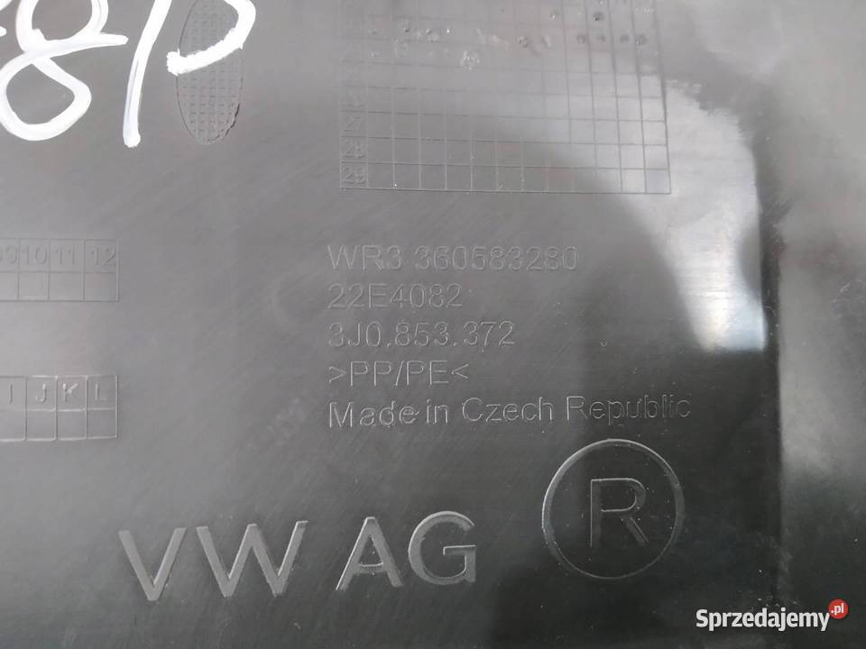 OSŁONA PROGU PRAWA 3J0853372 Skoda Superb IV