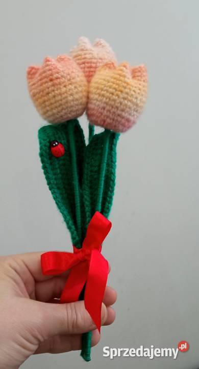 Tulipany wykonane na szydełku Łask