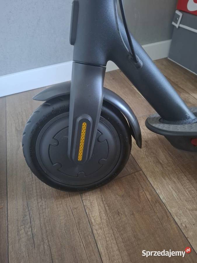 Hulajnoga elektryczna Xiaomi Mi Essential nowa