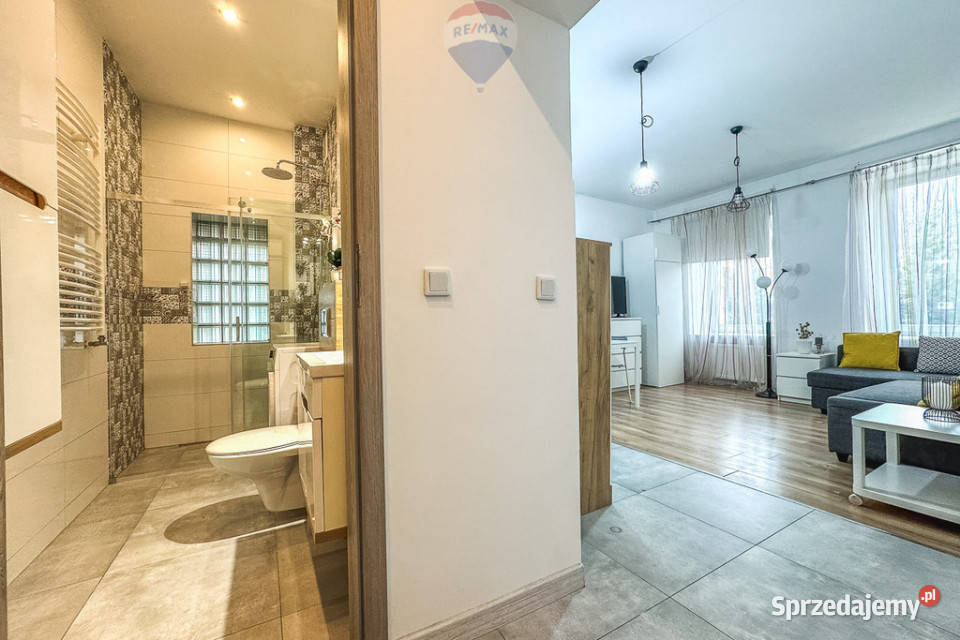 25 m z parkingiem Centrum Umeblowane 25.83m2 Wynajem łódzkie Łódź