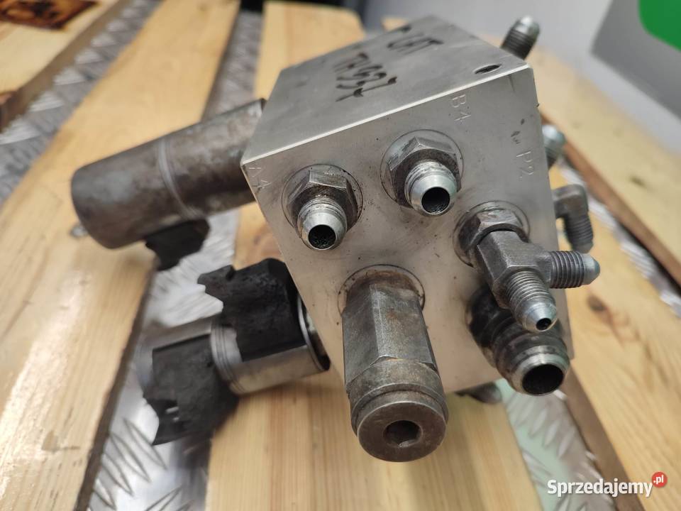 Blok hydrauliczny Cat TH 337 7210051 wielkopolskie sprzedam
