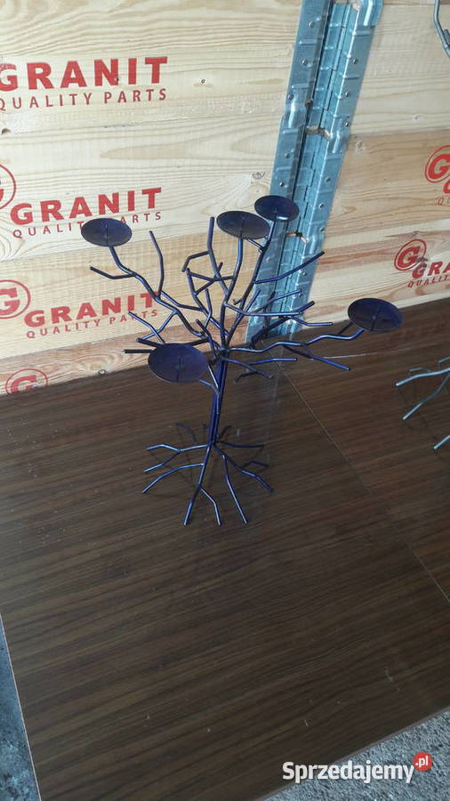 Świecznik ozdobny metalowy posiadam na sprzedaż małopolskie Bochnia sprzedam