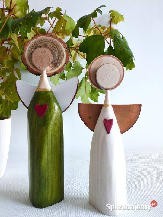 Para aniołków w prezentowym pudełku