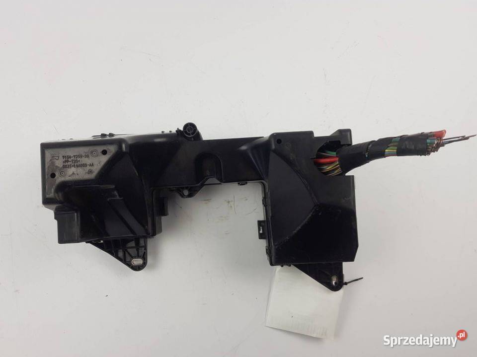 SKRZYNKA BEZPIECZNIKÓW 8X2T14A003AA JAGUAR XF I osobowe kujawsko-pomorskie Lipno