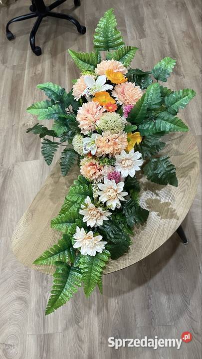 Kompozycja kwiatowa Lipno