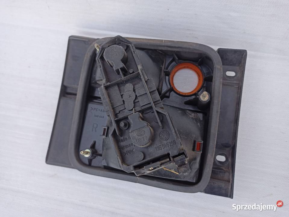 VW Vento lampa tył tylna prawa w klapę bagażnika Sieradz sprzedam