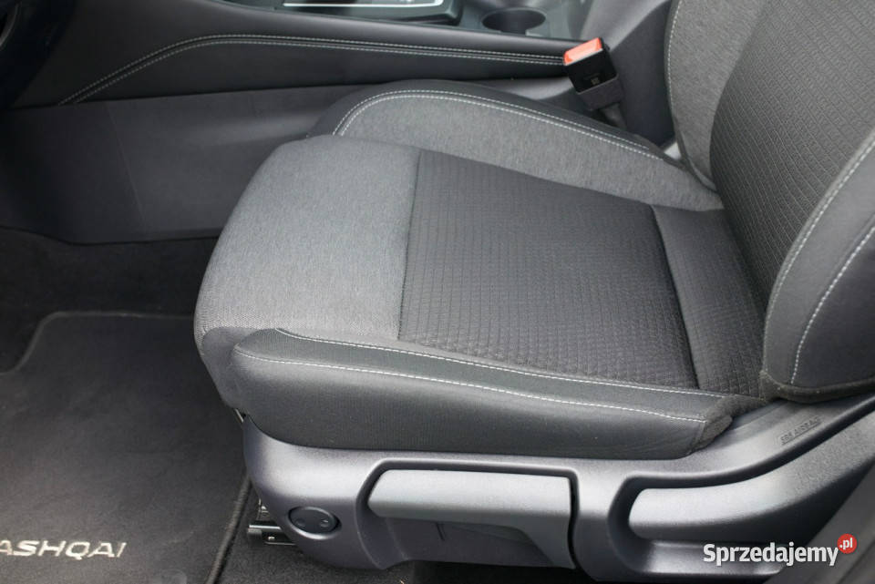 Nissan Qashqai GD4J47613 DIGT mHEV NConnecta światła LED