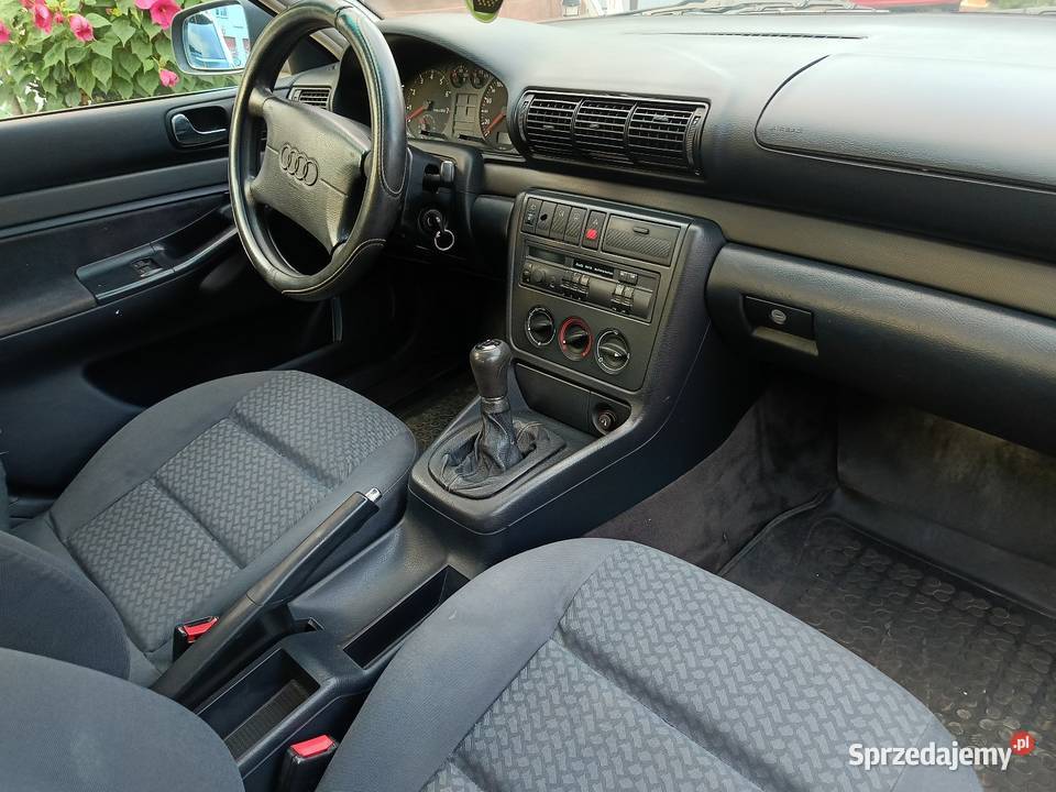 AUDi A4 B5 16 Benzyna Sprawny Technicznie 90KM Bierawa sprzedam