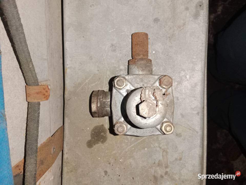 Regulator ciśnienia nowe oryginał 42480170 ursus Poddębice