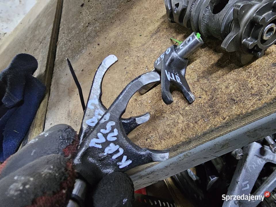 Kawasaki klr 250 skrzynia biegów wałek wałki