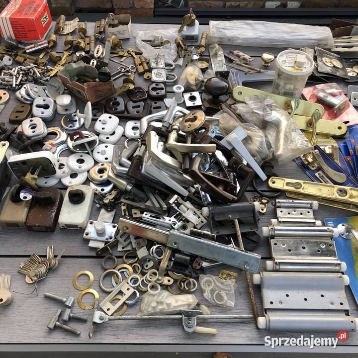 Okucie meblowe zamek zasuwa zestaw starym