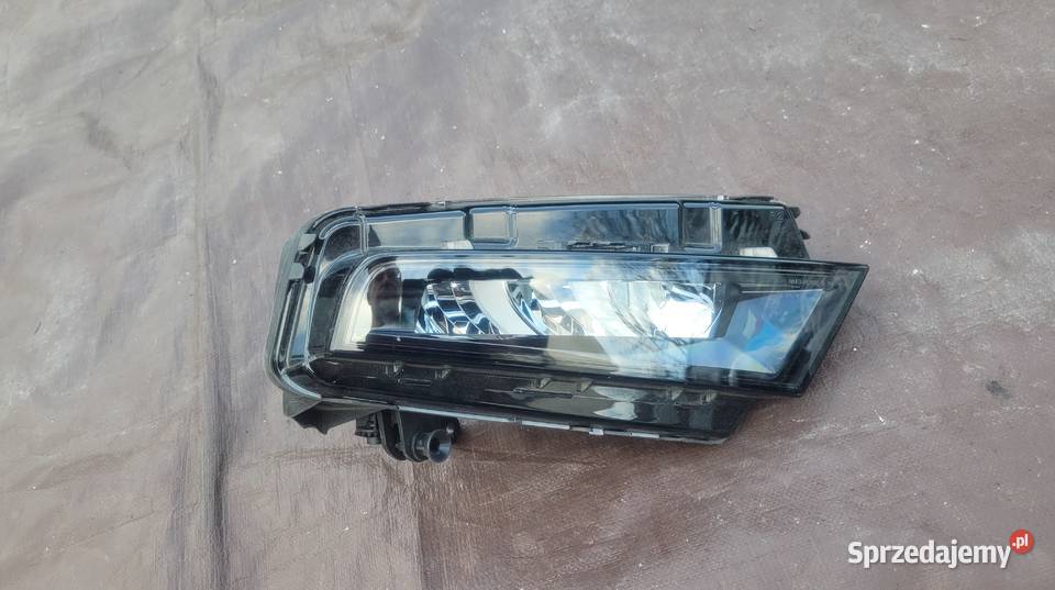 SEAT ATECA HALOGEN LED PRAWY PRZOD 575941700