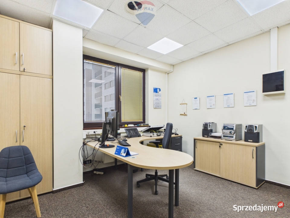 4 pietra w budynku biurowym na wynajem Warszawa