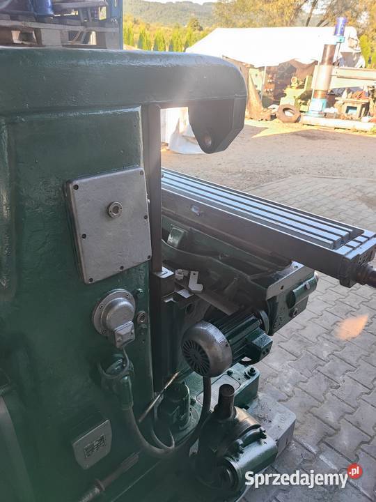 Frezarka uniwersalna do metalu Koreanka F 250 Maków Podhalański