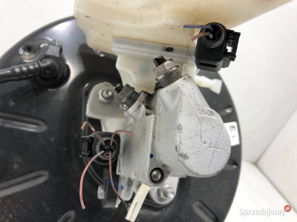 SERWO HAMULCOWE VW PASSAT B8 5Q1614105DC Kombi sprzedam