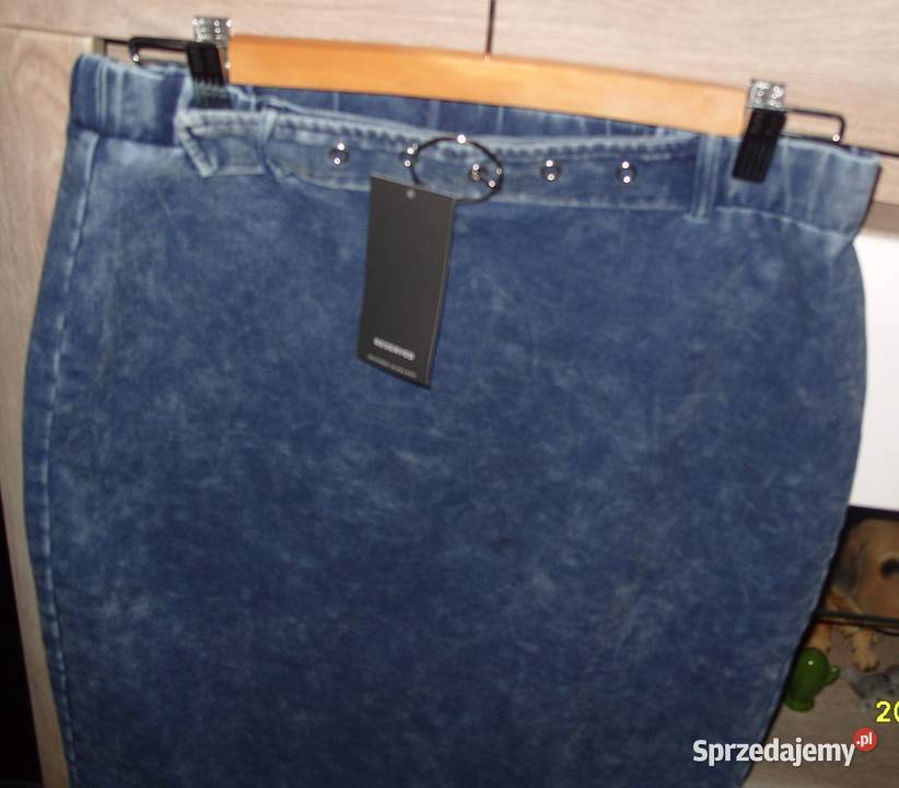 Sspódniczka ala jeans z paseczkiem Reservedr LXL Bez wzoru sprzedam